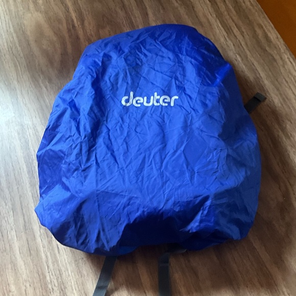 Deuter back pack like new - Picture 4 of 4